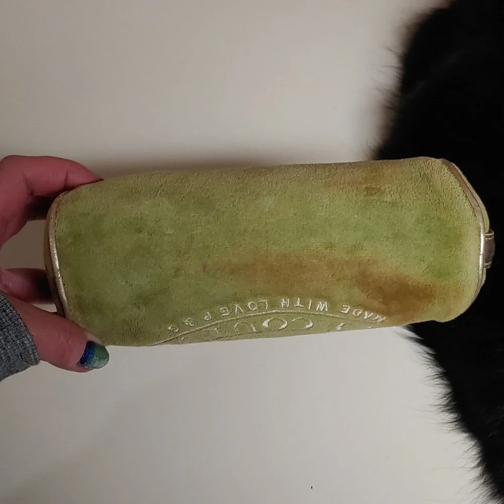 Juicy Couture y2k Mini Barrel Bag - Picture 10 of 17